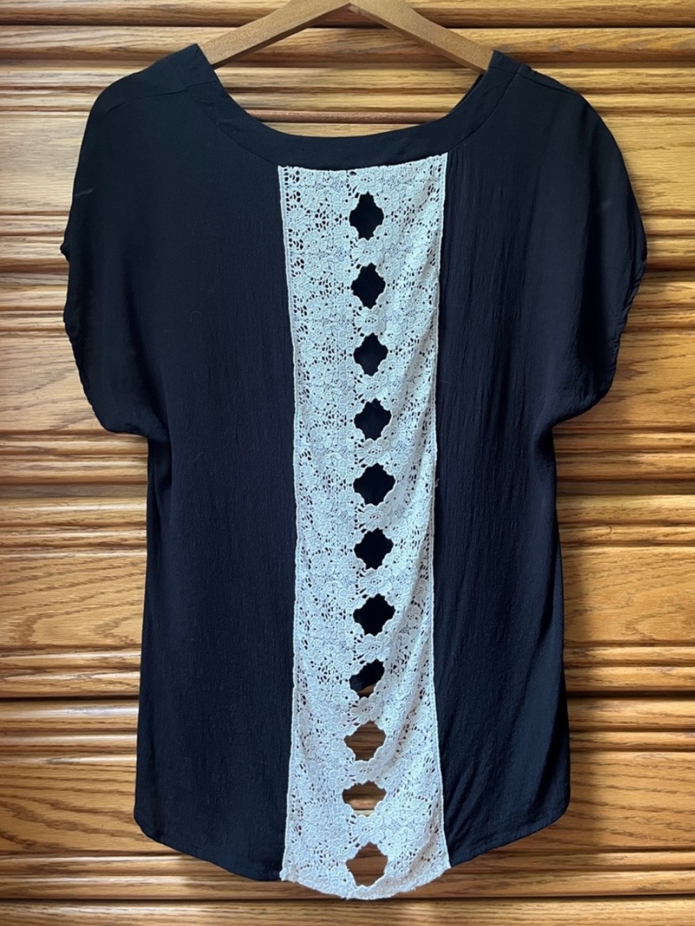Monteau Los Angeles | Francesca’s Collection • Crochet Detail Top • Size Small